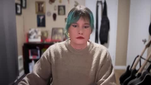 Snapshot of heavensentttt chatting on 5, 12, 2024 Saoirse online show from 5, 12, 2024