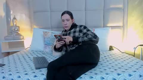 Keira Hecate online show from 5, 1, 2026