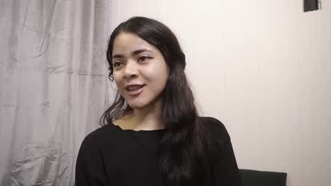 Snapshot of hecate333 chatting on 17, 12, 2025 hecate333 online show from 17, 12, 2025