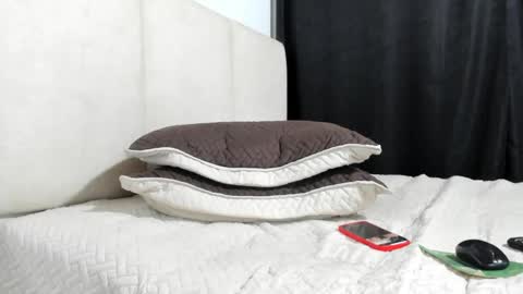  18 online show from 17, 10, 2025