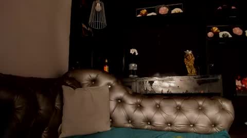 heellboy_ online show from 30, 11, 2025