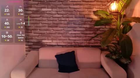 Snapshot of heidy_palmer chatting on 14, 11, 2025 Sara online show from 14, 11, 2025