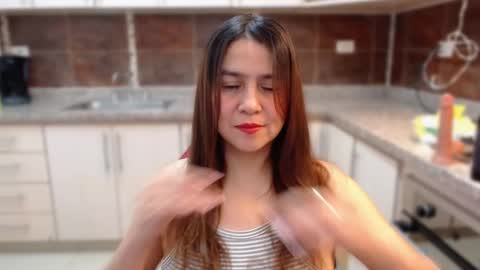 Snapshot of heidy_wells chatting on 18, 10, 2025 Heidy online show from 18, 10, 2025