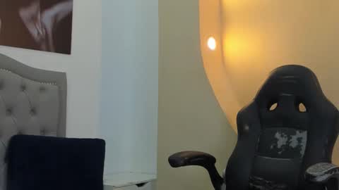 Helen Connis online show from 18, 1, 2026