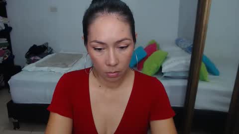 Snapshot of helen_lya chatting on 2, 2, 2026 Helen online show from 2, 2, 2026