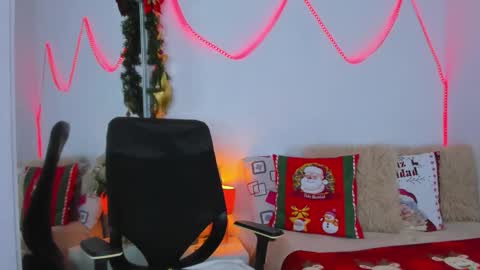 Snapshot of helena_santos01 chatting on 16, 11, 2025 Helena Santos online show from 16, 11, 2025