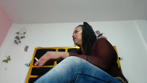 helenahotwet online show from 28, 1, 2025