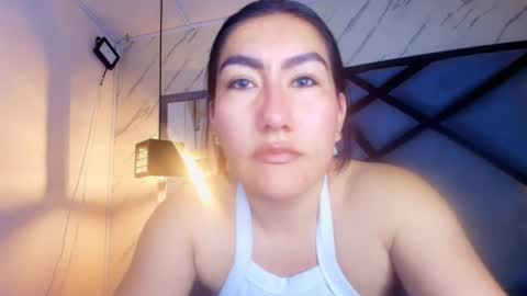 Snapshot of helenjoness_ chatting on 10, 10, 2025 online show from 10, 10, 2025