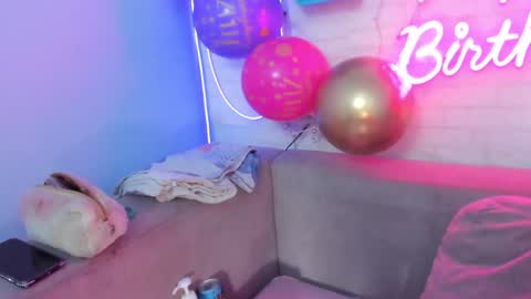 Snapshot of helenn_monroy1 chatting on 6, 1, 2025 online show from 6, 1, 2025