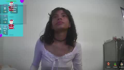Snapshot of helia_n_amy chatting on 22, 12, 2024 Helia Transfem and Amy online show from 22, 12, 2024