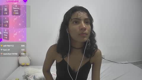 Snapshot of helia_n_amy chatting on 1, 1, 2025 Helia Transfem and Amy online show from 1, 1, 2025