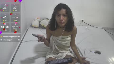 Snapshot of helia_n_amy chatting on 6, 1, 2025 Helia Transfem and Amy online show from 6, 1, 2025