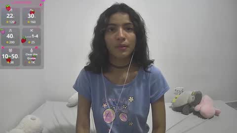 Snapshot of helia_n_amy chatting on 12, 1, 2025 Helia Transfem and Amy online show from 12, 1, 2025