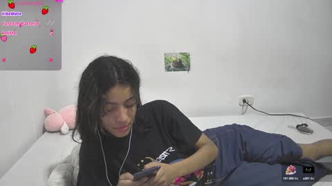 Snapshot of helia_n_amy chatting on 14, 1, 2025 Helia Transfem and Amy online show from 14, 1, 2025