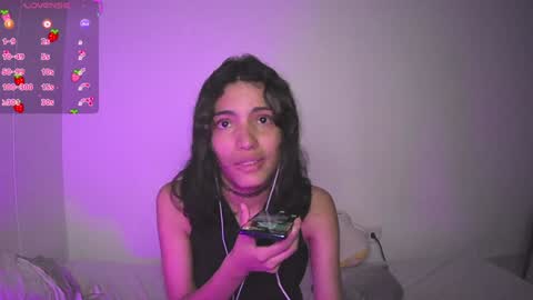 Snapshot of helia_n_amy chatting on 19, 1, 2025 Helia Transfem and Amy online show from 19, 1, 2025