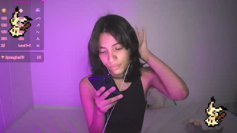 Snapshot of helia_n_amy chatting on 21, 1, 2025 Helia Transfem and Amy online show from 21, 1, 2025