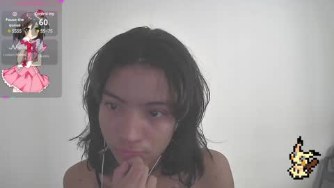 Snapshot of helia_n_amy chatting on 8, 2, 2025 Helia Transfem and Amy online show from 8, 2, 2025