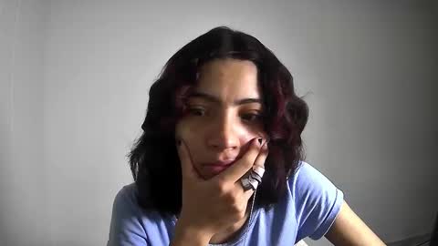 Snapshot of helia_n_amy chatting on 4, 3, 2025 Helia Transfem and Amy online show from 4, 3, 2025