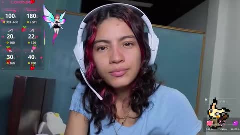 Snapshot of helia_n_amy chatting on 5, 10, 2025 Helia Transfem and Amy online show from 5, 10, 2025