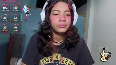 Snapshot of helia_n_amy chatting on 12, 10, 2025 Helia Transfem and Amy online show from 12, 10, 2025