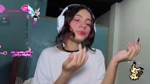 Snapshot of helia_n_amy chatting on 26, 10, 2025 Helia Transfem and Amy online show from 26, 10, 2025