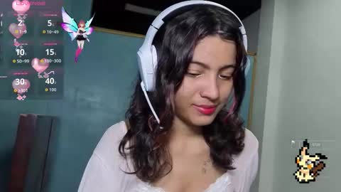 Snapshot of helia_n_amy chatting on 9, 11, 2025 Helia Transfem and Amy online show from 9, 11, 2025