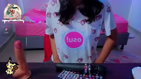 Helia Transfem and Amy online show from 3, 12, 2025