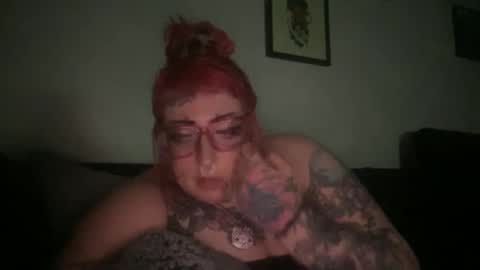 Snapshot of hell0kittyblood chatting on 23, 2, 2025 Bunnie Rotz online show from 23, 2, 2025