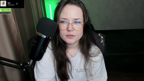 Red online show from 6, 12, 2024