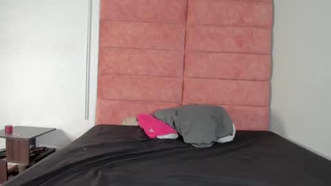 Snapshot of hellanddante_ chatting on 2, 10, 2025 H E L L AND D A N T E online show from 2, 10, 2025