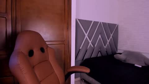 Snapshot of hellena_1 chatting on 20, 9, 2025 Juliet online show from 20, 9, 2025