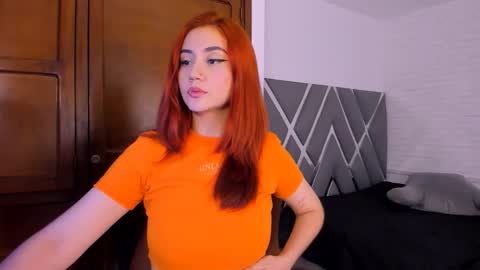 Snapshot of hellena_1 chatting on 25, 9, 2025 Juliet online show from 25, 9, 2025