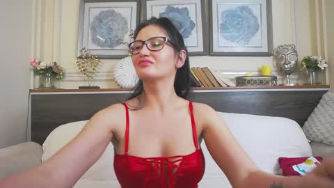 Snapshot of hellendesire chatting on 13, 1, 2025 online show from 13, 1, 2025