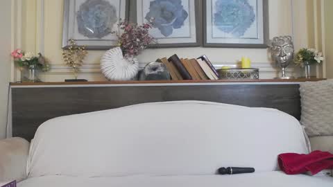 Snapshot of hellendesire chatting on 1, 2, 2025 online show from 1, 2, 2025