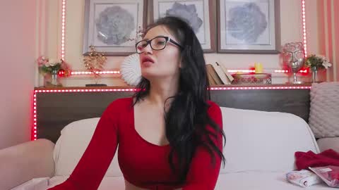 Snapshot of hellendesire chatting on 13, 2, 2025 online show from 13, 2, 2025