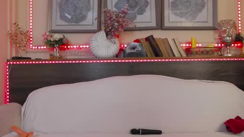 Snapshot of hellendesire chatting on 21, 2, 2025 online show from 21, 2, 2025