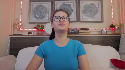 Snapshot of hellendesire chatting on 10, 3, 2025 online show from 10, 3, 2025