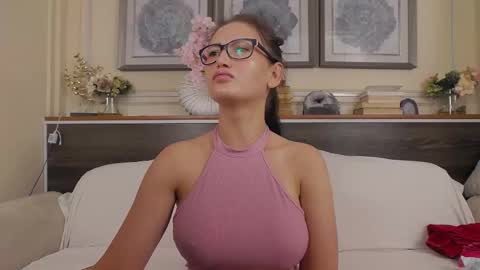 Snapshot of hellendesire chatting on 15, 9, 2025 online show from 15, 9, 2025