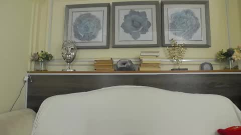 Snapshot of hellendesire chatting on 15, 11, 2025 online show from 15, 11, 2025