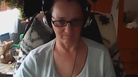 hellenmarie online show from 21, 12, 2024
