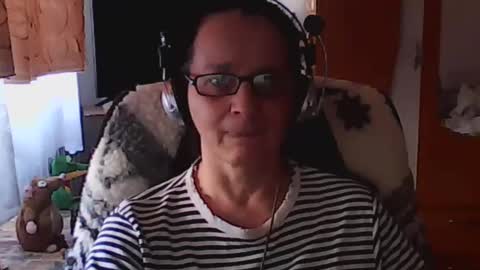 hellenmarie online show from 14, 1, 2025