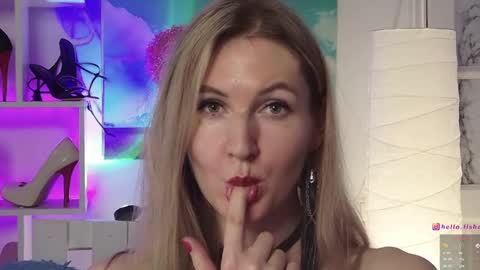 Alisia  Monday to Friday from 10 am to 4 pm GMT 2 online show from 10, 1, 2025
