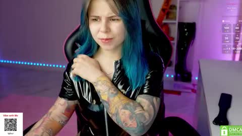 Snapshot of hellokittyalice chatting on 10, 10, 2025 Alice online show from 10, 10, 2025