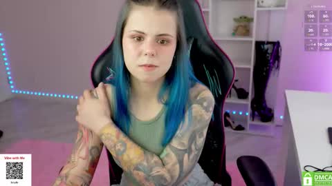 Snapshot of hellokittyalice chatting on 13, 11, 2025 Alice online show from 13, 11, 2025