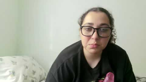 Snapshot of hellooli chatting on 16, 12, 2025 hellooli online show from 16, 12, 2025