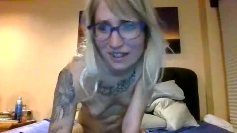 helltoheaven22 online show from 7, 10, 2025