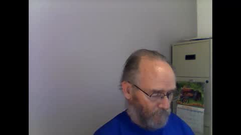 Snapshot of helopilot01 chatting on 13, 10, 2025 helopilot01 online show from 13, 10, 2025