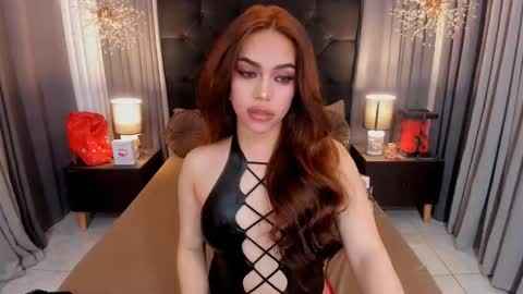 Snapshot of hennessygoddess69 chatting on 4, 2, 2025 HENNESSY online show from 4, 2, 2025