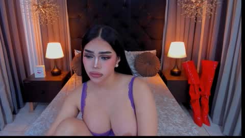 Snapshot of hennessygoddess69 chatting on 9, 9, 2025 HENNESSY online show from 9, 9, 2025