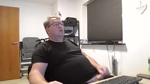 Snapshot of henrikrp1971 chatting on 16, 11, 2025 henrikrp1971 online show from 16, 11, 2025